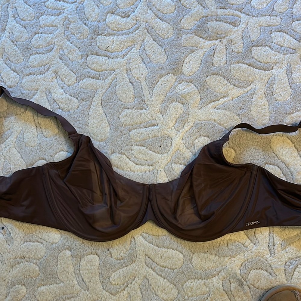 SKIMS brown demi unlined bra Never worn, tags still on. $46 originally 38DD